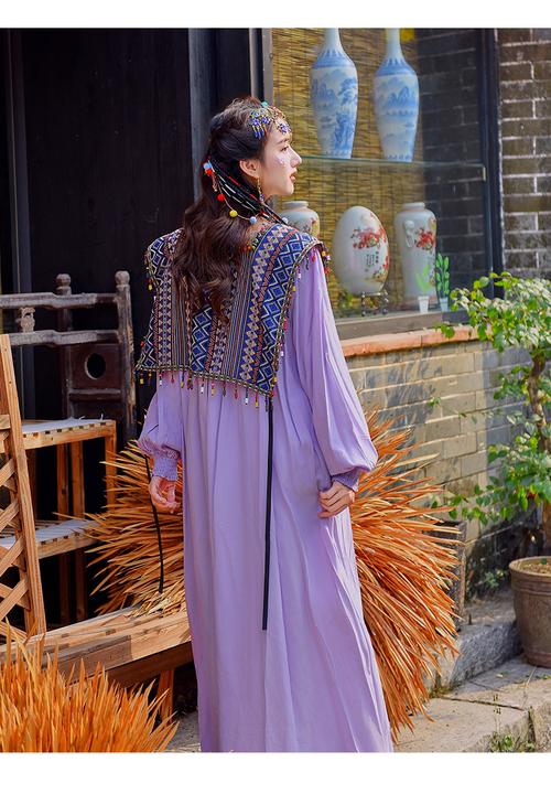 新疆西藏云南丽江大理旅游穿搭大码女装民族风连衣裙异域风情拍