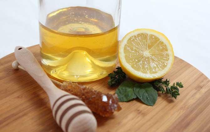 蜂蜜柠檬水的功效与作用什么时候喝最好