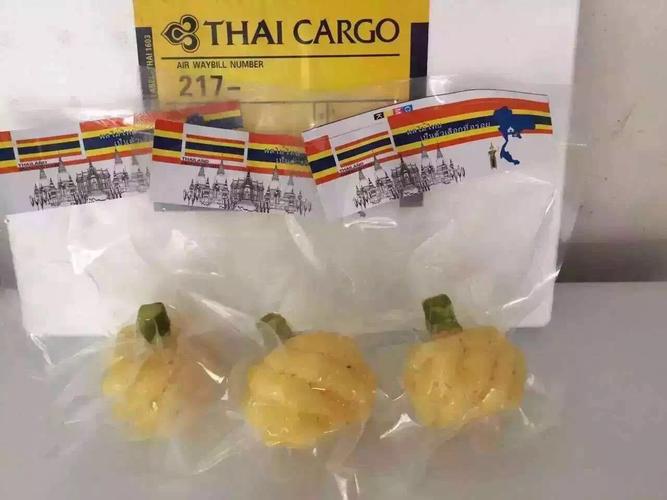 泰国去皮小菠萝普吉岛削皮迷你香水菠萝凤梨进口水果批发真空包装