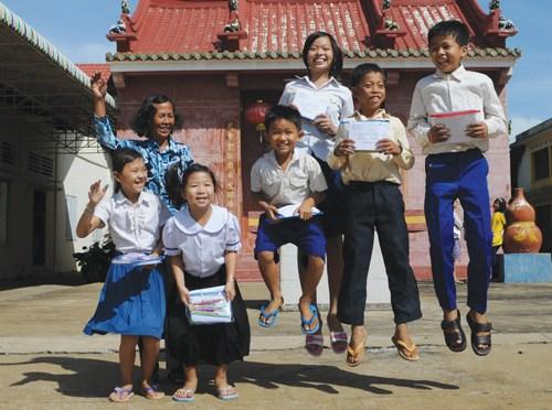 6-9岁柬埔寨小学生