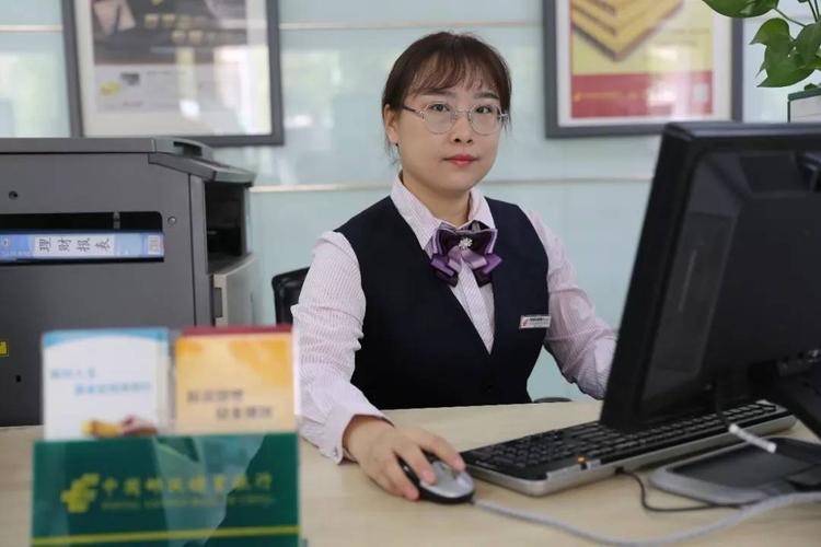 今年30岁的陈婷在2011年毕业后就进入中国邮政储蓄银行徐州市分行工作