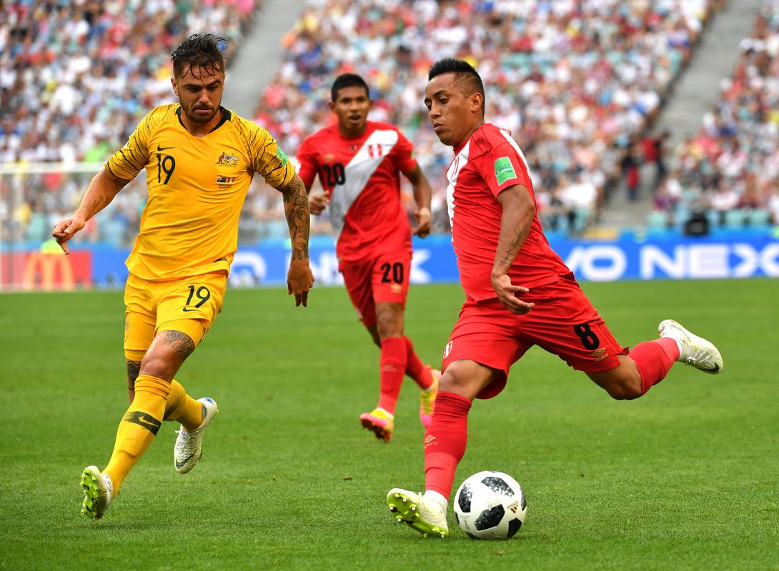 足球——c组:澳大利亚队对阵秘鲁队(11)