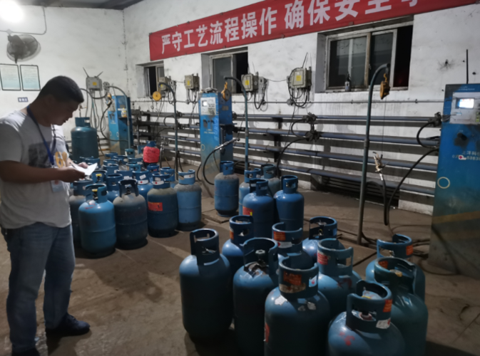 用报废气瓶进行液化石油气充装,广汉这家公司被罚20万_腾讯新闻