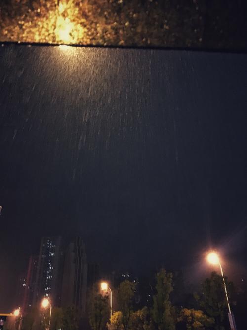 雨夜图片唯美 伤感