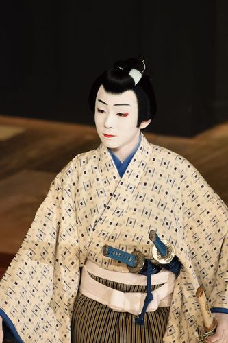 这个12岁的日本歌舞伎界美少年,已经被无数老阿姨盯上啦!