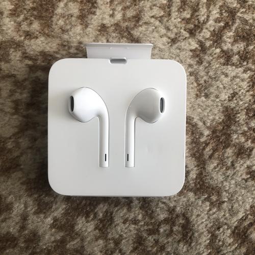 苹果8plus耳机