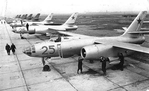 轰-5前线轻型战术轰炸机