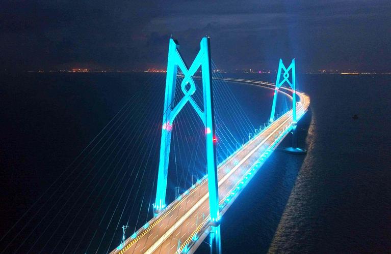 中国为了多一个世界最长跨海大桥的纪录,耗资超过1000亿人民