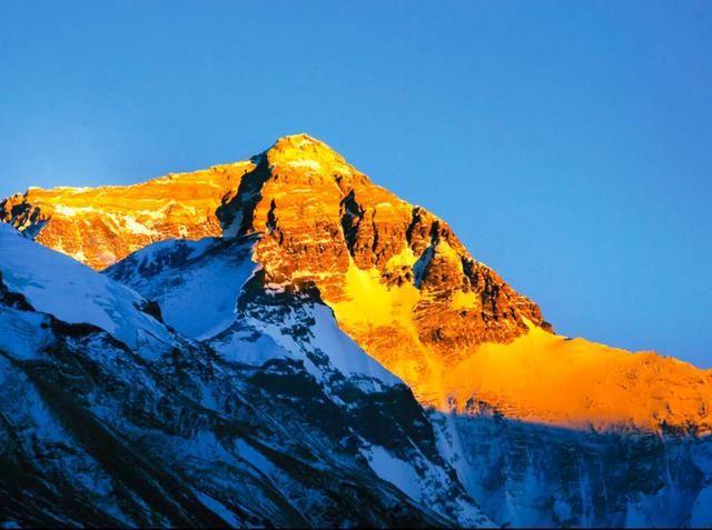 珠穆朗玛峰的峰顶属于中国吗为什么那么多人可以登顶