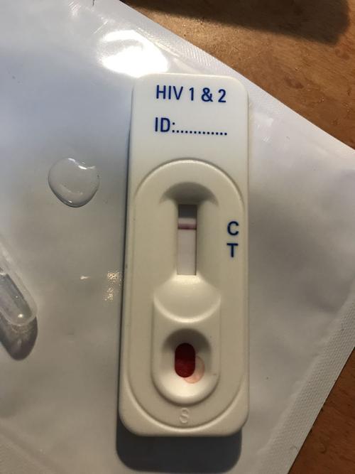 第一次用hiv试纸,这是阴性吗