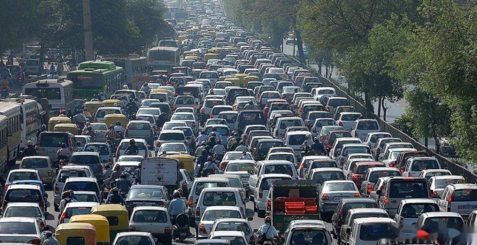 迄今为止最严重的4次堵车中国上榜两次其中一次堵到现在惨