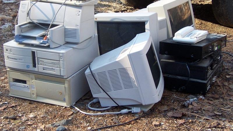 美国淘汰的旧电脑最后去了哪?