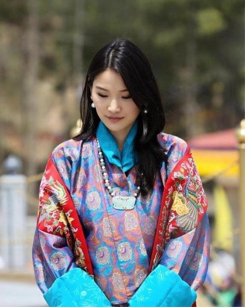 看看30岁的不丹王后究竟有多美难怪会让不丹国王为之倾倒