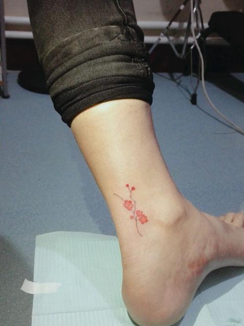 女生在脚踝位置纹身有什么说法