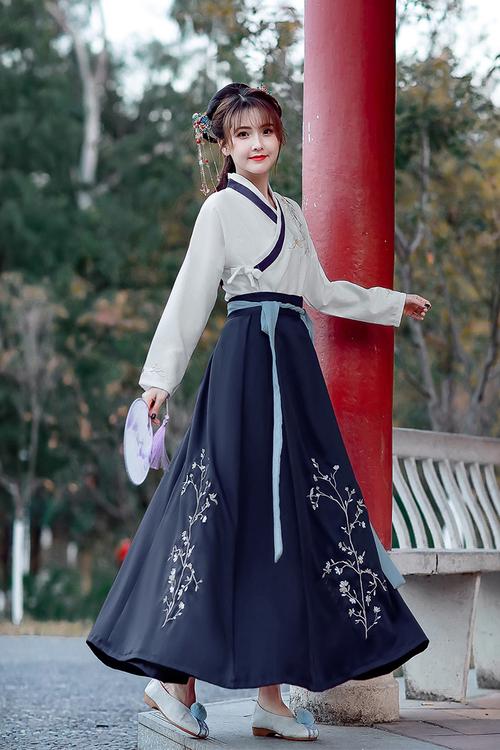 日常改良汉服女生活秋冬小个子中国国风现代套装汉服