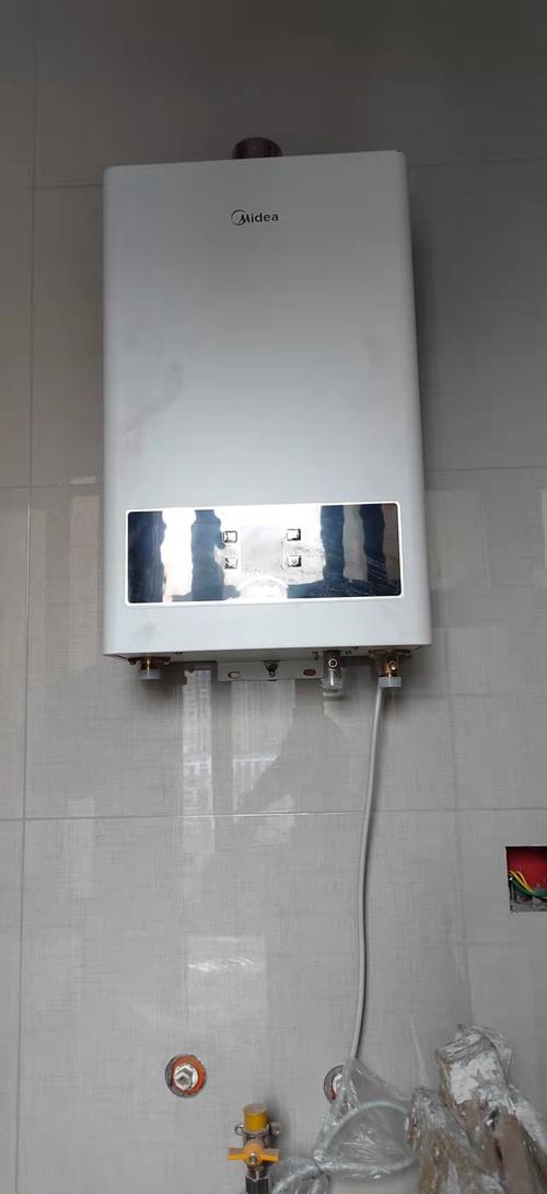 00美的(midea)燃气热水器16升天然气家用智能家电安全即热增压水伺服