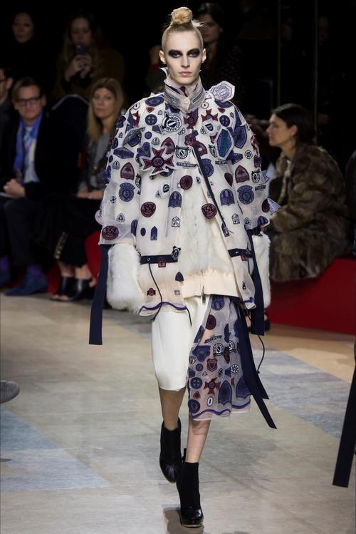日本设计品牌 sacai 于巴黎时装周发布2016秋冬高级成衣系列