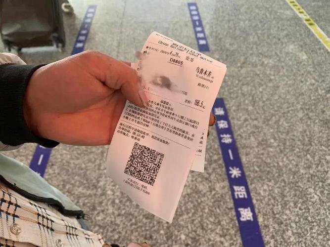 今天新疆无需取票刷身份证就能坐动车啦使用详解速看67
