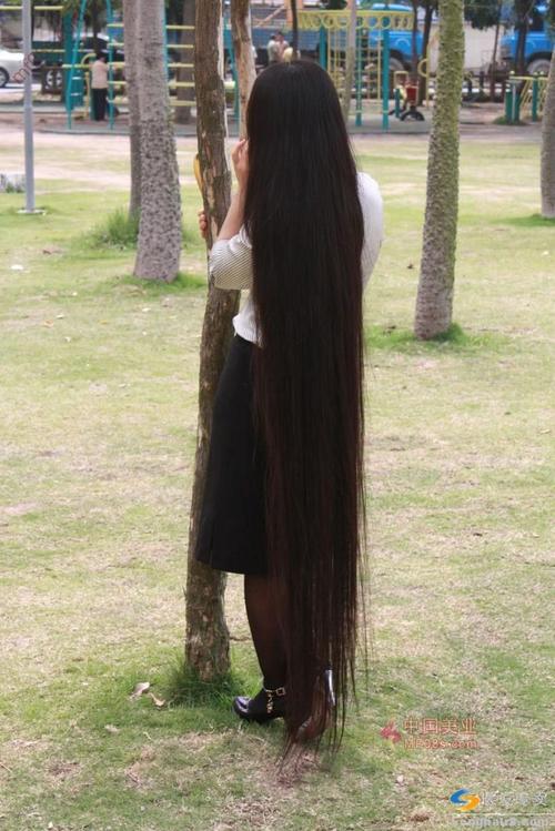 2米5多的超长发女