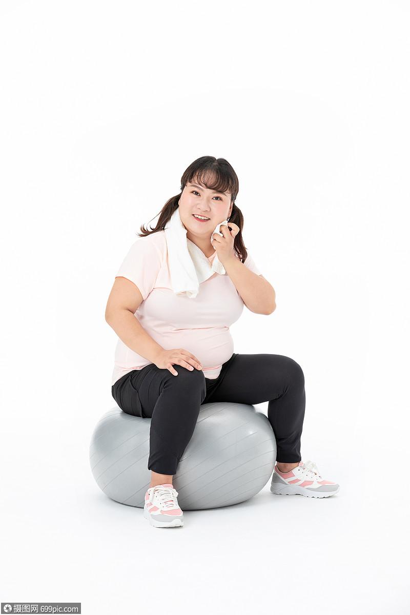 胖女生运动休息青春减肥
