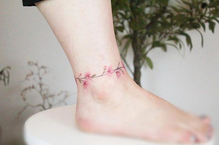 超级好看的樱花花环纹身图案,女生脚环纹身图案,脚踝纹身图案#小清新