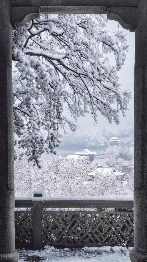 下雪啦冬日唯美雪景图片一起欣赏雪中浪漫的意境