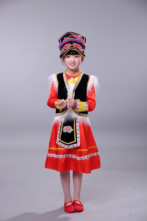 儿童羌族演出服饰男女孩苗族土家族少数民族舞表演服2019新款彝族