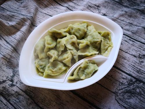 【绿色荤香水饺的做法,绿色荤香水饺的家常做法】美食杰菜谱做法大全