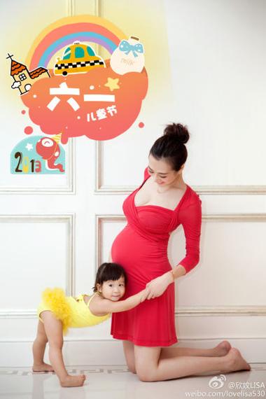 陈浩民妻子挺大肚与女儿拍写真庆六一|陈浩民|蒋丽莎|怀孕_新浪娱乐