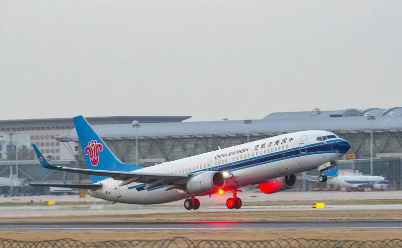 南航河南公司计划在7月至8月,郑州往返西宁,银川,乌兰察布航线增班130