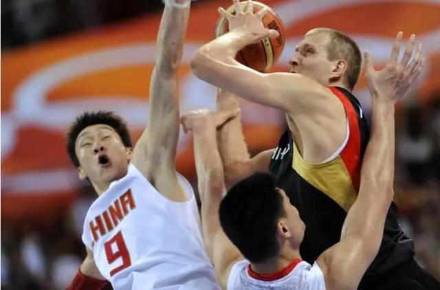 中国男篮08年奥运会对德国队阿联9分孙悦5分那姚明和大郅呢