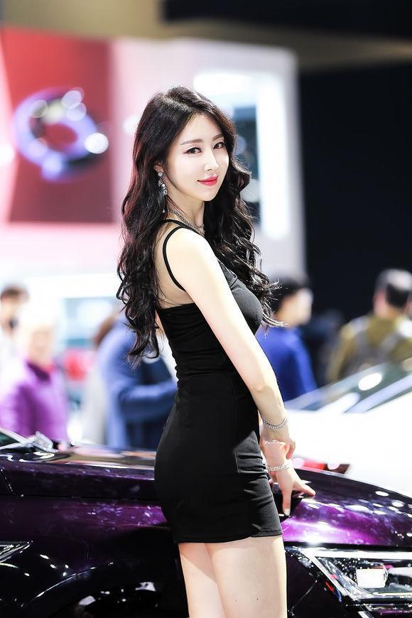 韩国女神车模,容貌就像孙艺珍,她为何那么美!