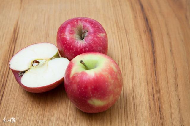 【健康饮食】早上空腹吃苹果好吗?教你苹果这样吃最好!