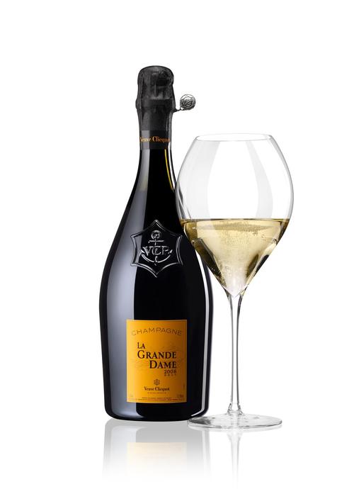 大胆演绎黑皮诺的果敢优雅 凯歌贵妇香槟2008年份发布