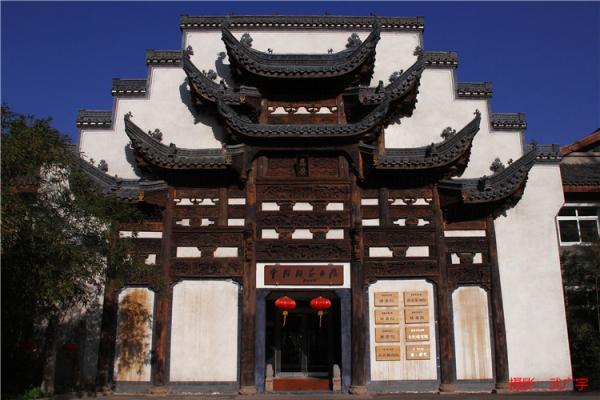 画院座落在北京西三环北路的中国画研究院于1985年11月落成,建筑面积