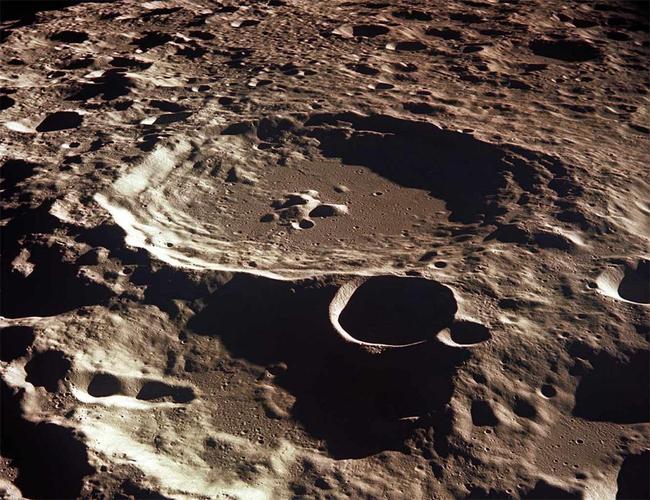 中国探月工程首席科学家欧阳自远关于月球背面的五件事