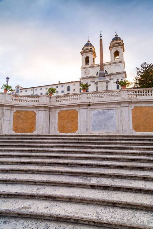 spagna广场和trinitadeimonti教堂的西班牙台阶