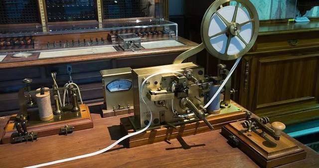 嘀嘀嘀电报机的发明史