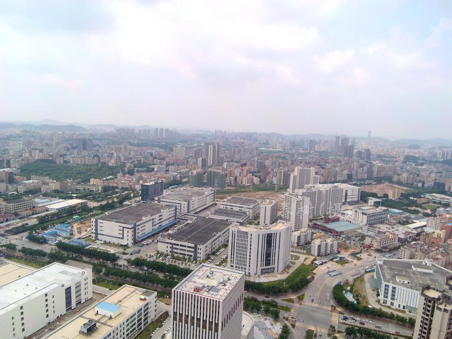 航拍东莞虎门赤岗工业区,中国电子产业园规模宏大,四周都是厂房