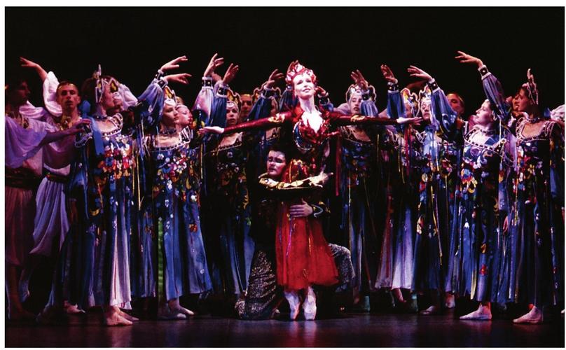 芭蕾舞剧火鸟取自于哪个国家的民间传说故事
