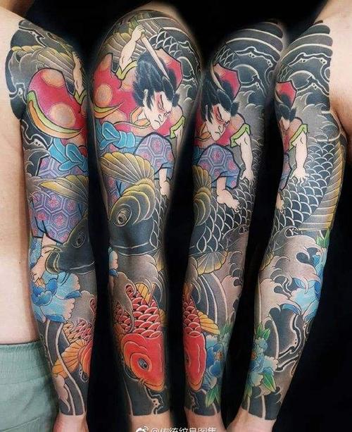 花臂传统日式风武士鲤鱼海浪纹身图案