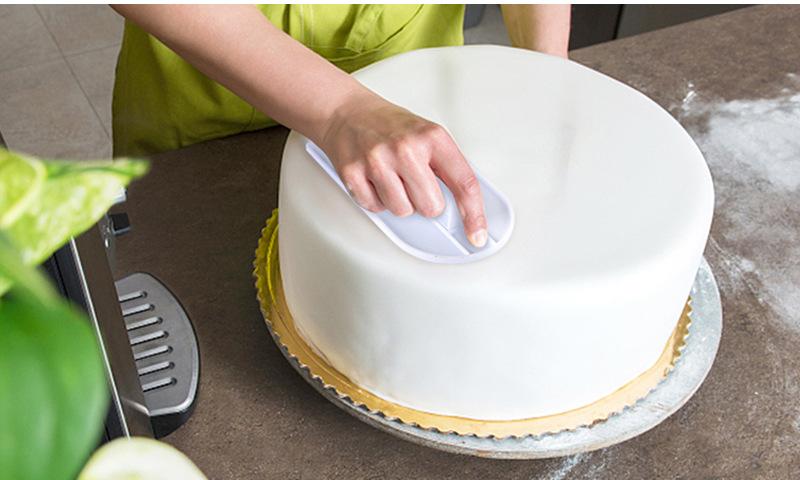 厂家直销 现货蛋糕奶油抹平器 蛋糕裱花刮平器 奶油压平器