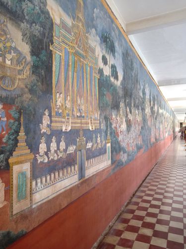 这是西哈努克大皇宫中的壁画
