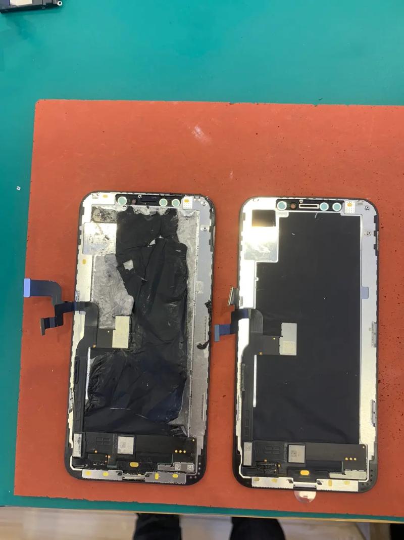 这是一台苹果xs 内屏坏的手机来维修 这位顾客在某维修店换过 - 抖音