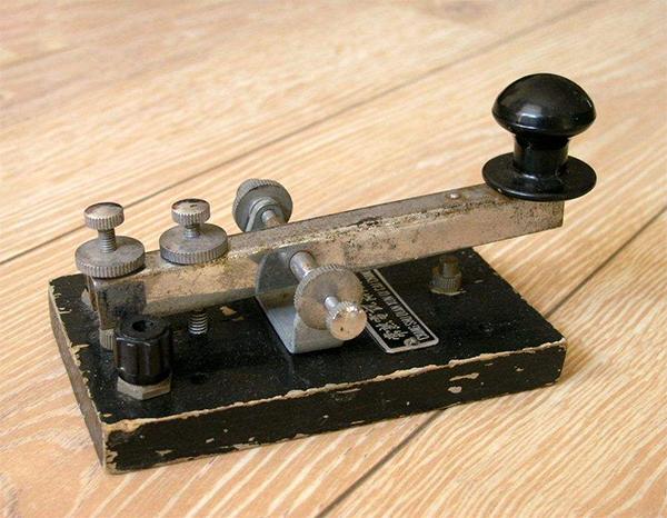 电报机是谁发明