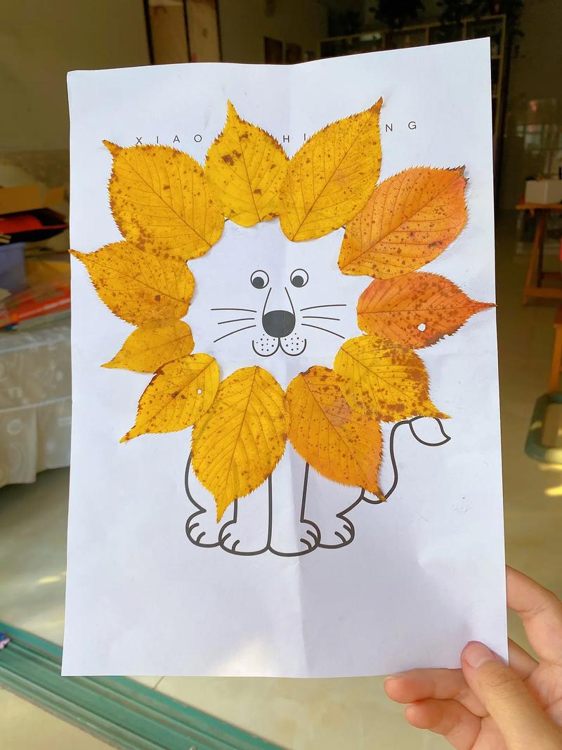 树叶贴画 #秋天的落叶手工 小朋友做的树叶画,别具一格,是 - 抖音