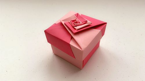 折纸生日礼物盒子