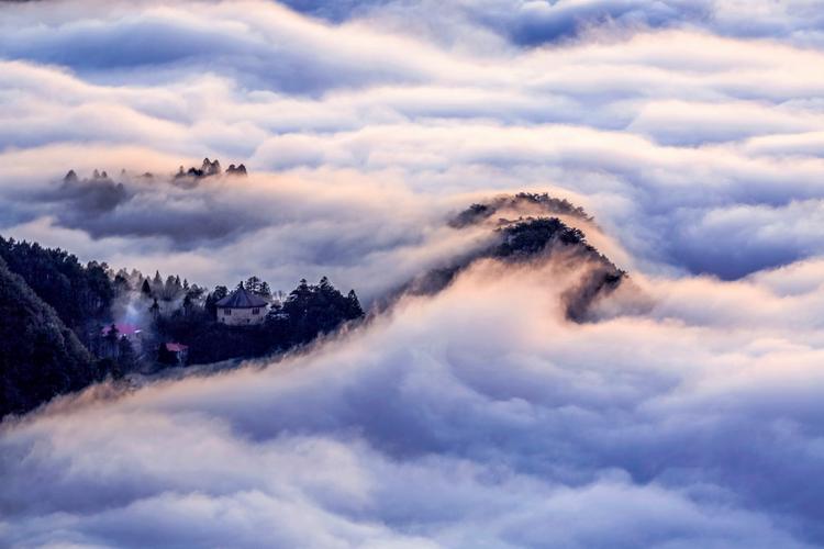 美哉:庐山的云雾,云海,云瀑!