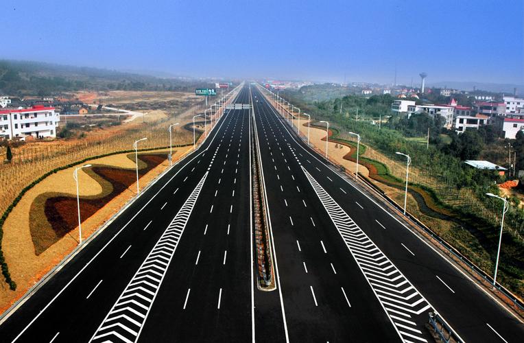 重庆与四川联手建一条高速公路,双向4车道的规模,长约79公里