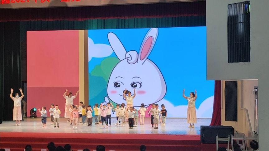 《小兔子乖乖》儿童舞蹈～兔宝宝好可爱!